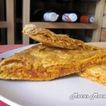 porción de empanada de atún porción de empanada de atún