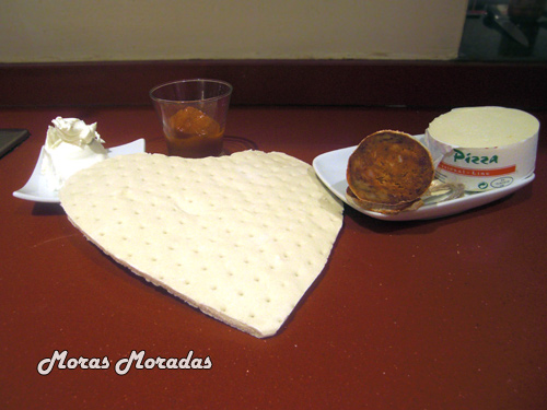 ingredientes para hacer una pizza con forma de corazón ingredientes para hacer una pizza con forma de corazón