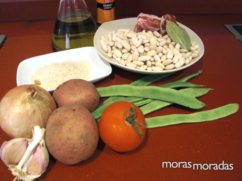 ingredientes para preparar un potaje de judías blancas con arroz