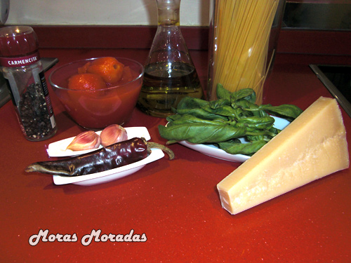 ingredientes para hacer espaguetis con salsa de tomate casera ingredientes para hacer espaguetis con salsa de tomate casera