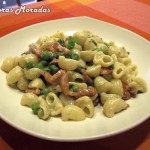 mini coditos de pasta con salsa cremosa de bacon ahumado y guisantes mini coditos de pasta con salsa cremosa de bacon ahumado y guisantes