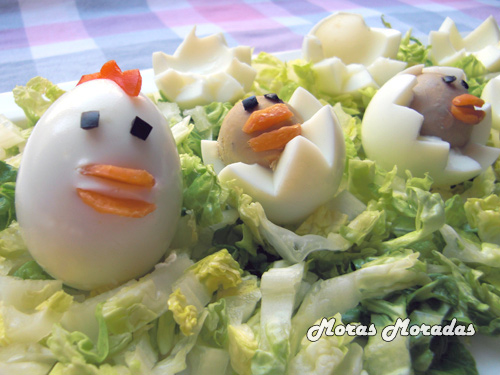pollitos y gallina hechos de huevo pollitos y gallina hechos de huevo