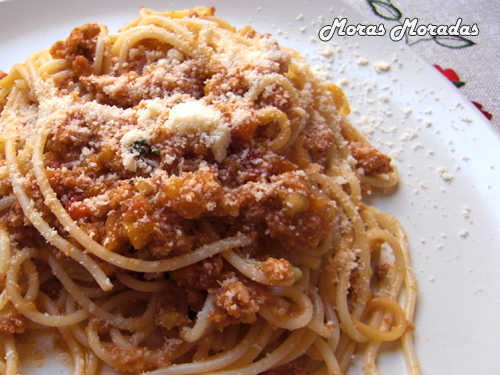 espaguetis con salsa boloñesa espaguetis con salsa boloñesa