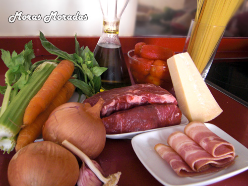 ingredientes para los espaguetis con salsa boloñesa ingredientes para los espaguetis con salsa boloñesa
