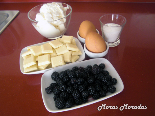 ingredientes para hacer mousse de moras y chocolate blanco