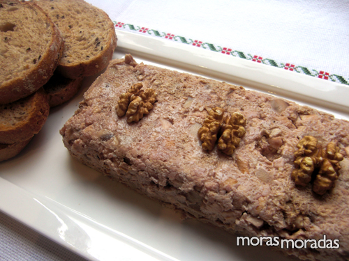 paté de pollo con nueces y champiñones