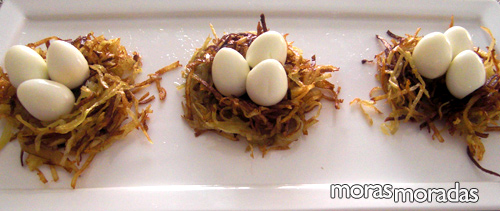nidos de patata con huevos de codorniz