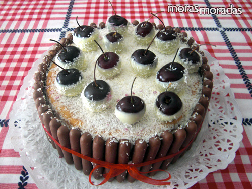 tarta de coco y cerezas tarta de coco y cerezas