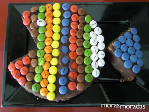 pastel con forma de pez
