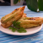 flores de calabacín rellenas de queso en tempura